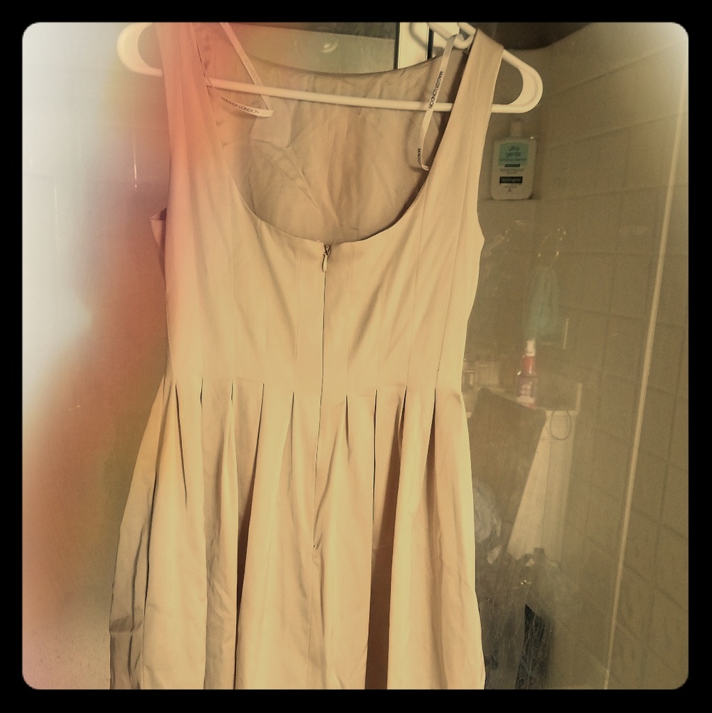 Gorgeous champagne size 6 cocktail dress!